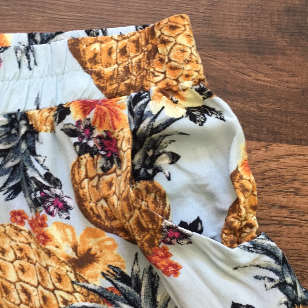 Shorts - Picture 5 of 5